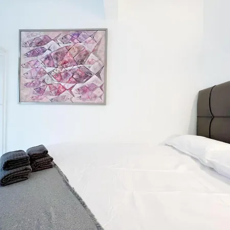 Cosy Montroig شقة